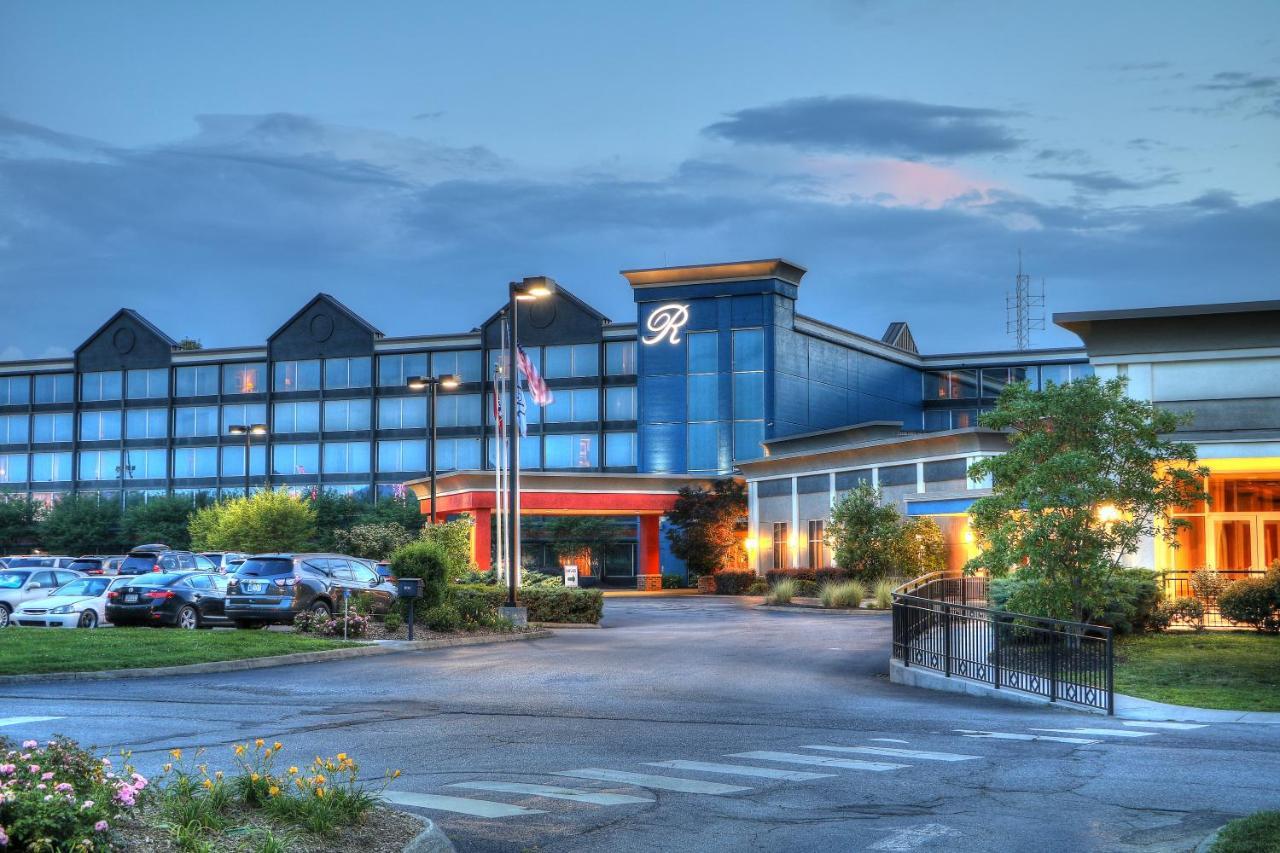 The Ramsey Hotel And Convention Center Pigeon Forge Exterior photo